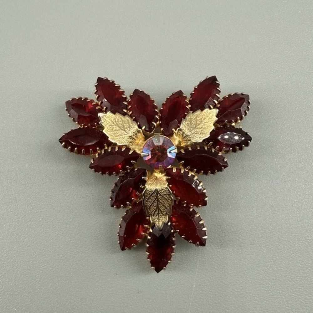 Vintage AB Ruby Red Rhinestone Dog Tooth Prong Leaves Leaf Accents Brooch Gold